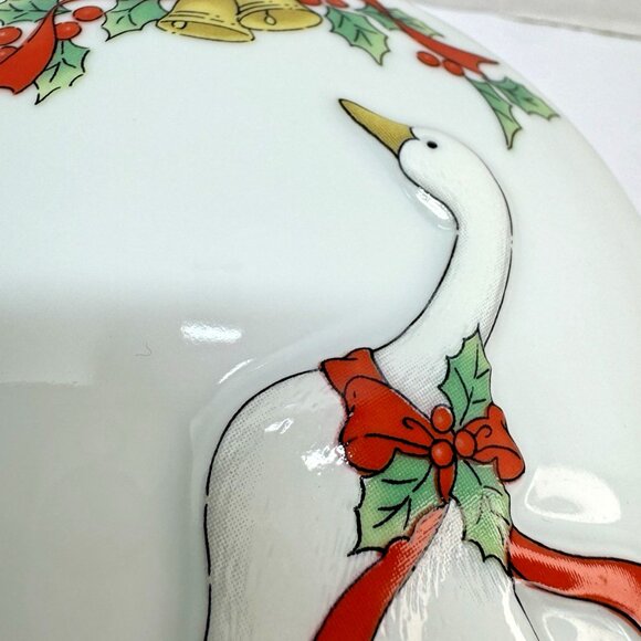 Vintage Christmas Goose Embossed Trinket Box Lidded Jewelry Ring 3.5" Japan - Picture 4 of 10